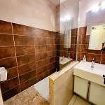 Appartement 4 Personnes Sur La Presqu'ile De Giens Avec Piscine Et Acces Direct Sur La Hyères