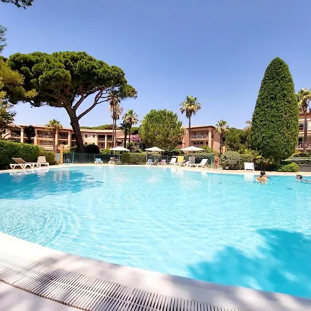 Appartement 4 Personnes Sur La Presqu'ile De Giens Avec Piscine Et Acces Direct Sur La *